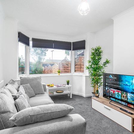 4 Bedroom House - Accommodates 7 - Garden - Parking - Netflix - Wifi - 559T 伯明翰 外观 照片