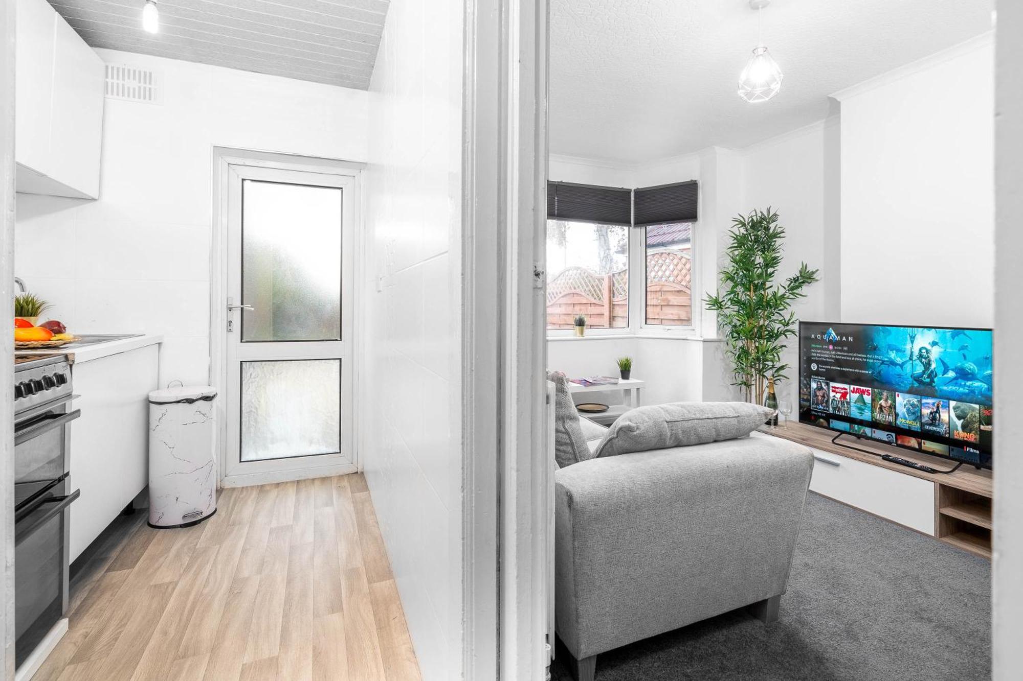 4 Bedroom House - Accommodates 7 - Garden - Parking - Netflix - Wifi - 559T 伯明翰 外观 照片