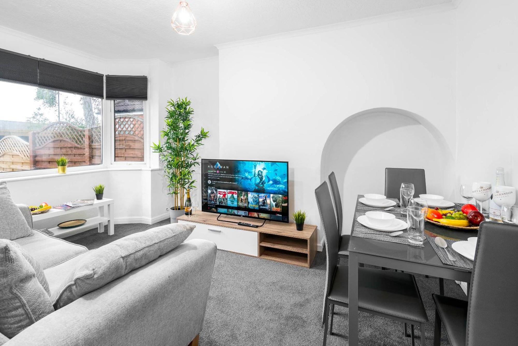 4 Bedroom House - Accommodates 7 - Garden - Parking - Netflix - Wifi - 559T 伯明翰 外观 照片